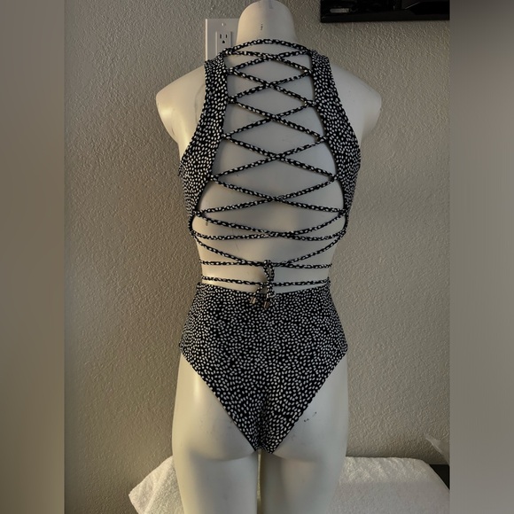 NEW BuffBunny Collection Sharkbite Black Bossy Two Piece Strappy Bikini XS Pole - Picture 2 of 5